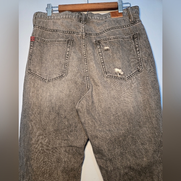 BDG Black Wash Distressed High-Rise Slim Straight Denim Womens Size 31 - Picture 6 of 16